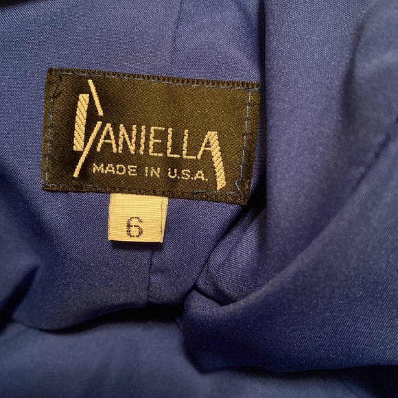 Formal Dress - Picture 9 of 9